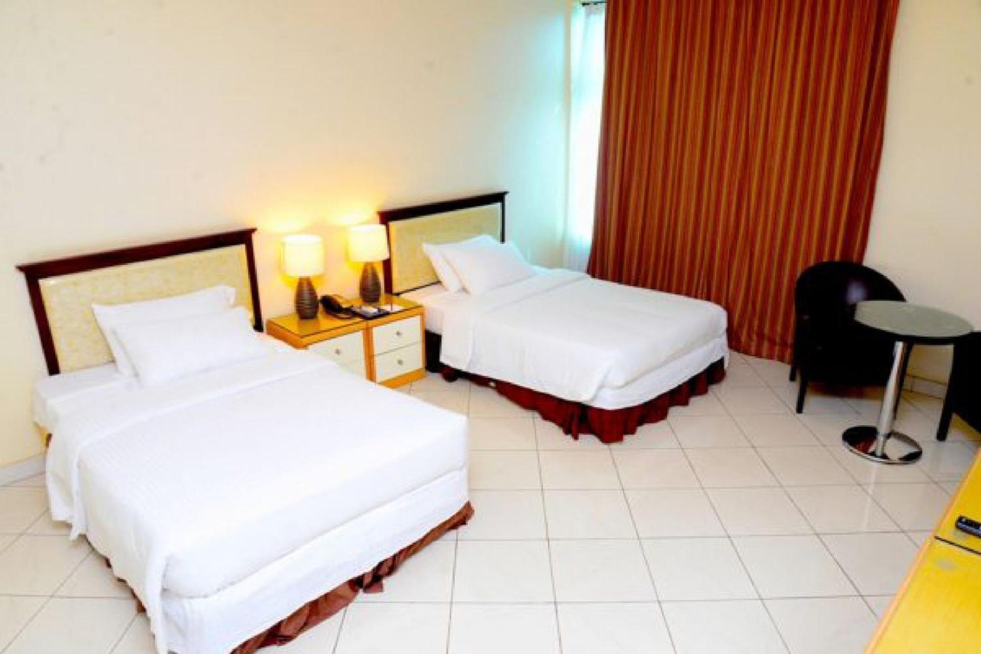 Room in Lodge - Golden Royale Hotel Enugu Buitenkant foto